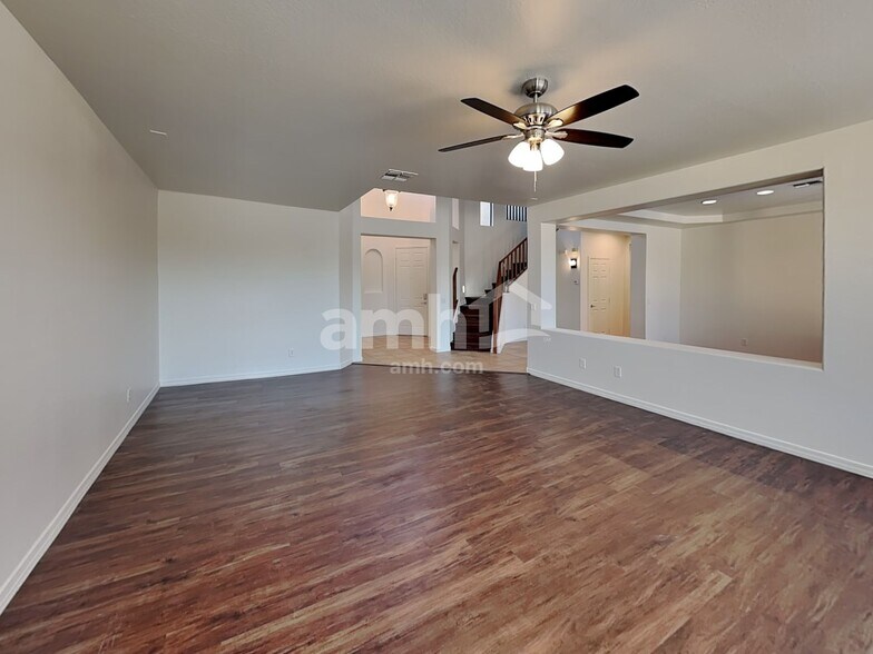 Building Photo - 16103 W Shangri La Rd