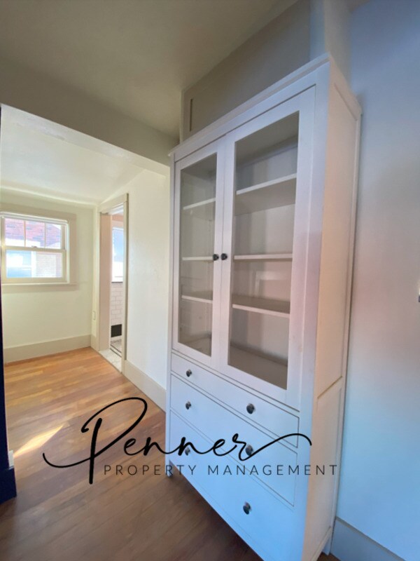 Building Photo - 127 E Kansas Ave