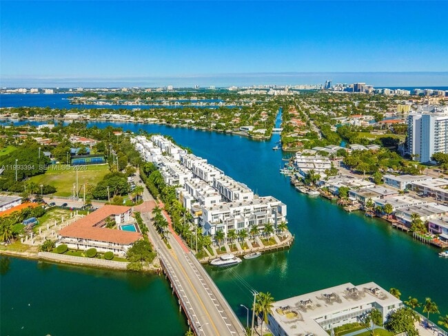 Building Photo - 41 N Shore Dr