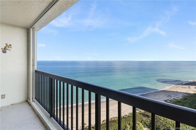 Building Photo - 9550 S Ocean Dr