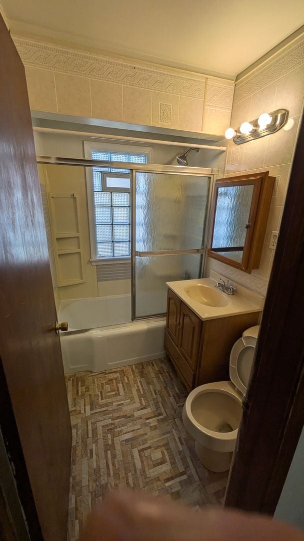 Building Photo - Charming  Single Family 3bd/1.5 bath