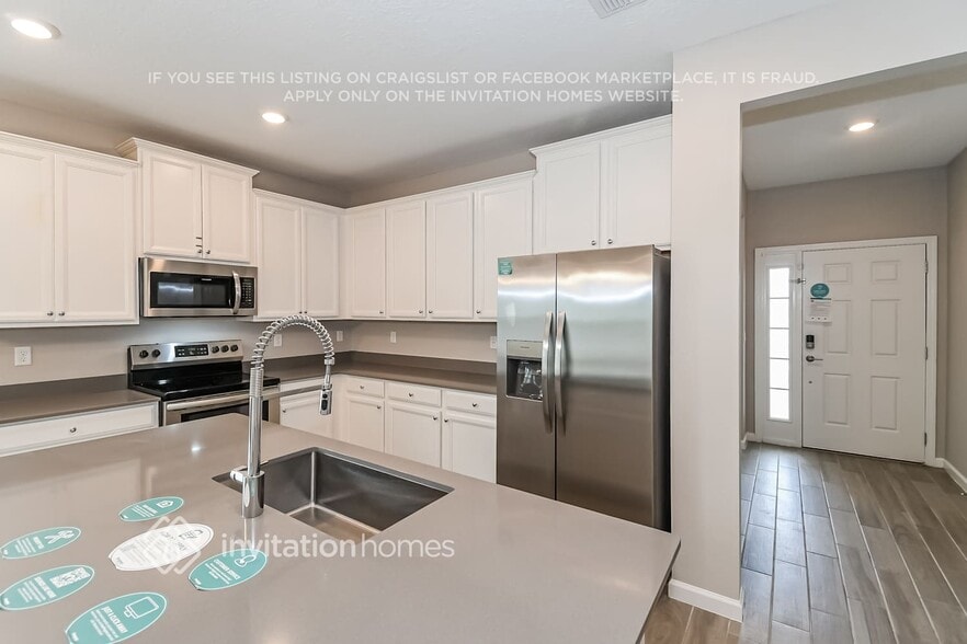 Building Photo - 7954 Thyme Trl