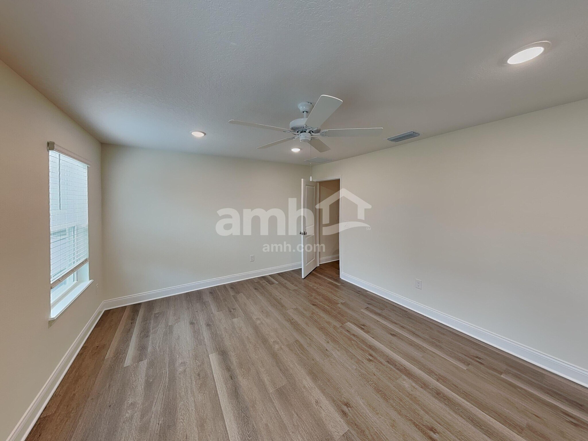 Building Photo - 5757 Oesterle Rd