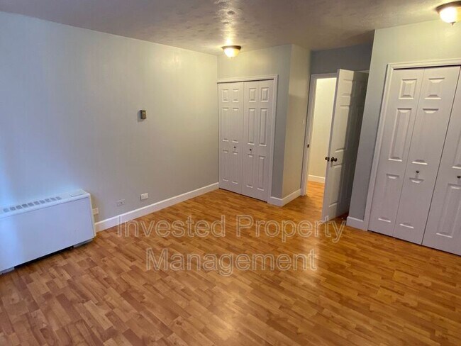 Building Photo - 830 Sherman St