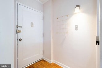 Building Photo - 3825 Davis Pl NW