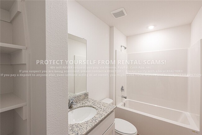 Building Photo - 420 Raegan St