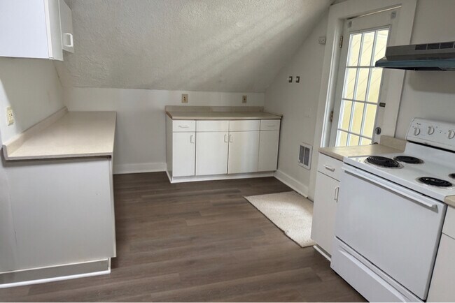 Building Photo - 22 Matteson Ave