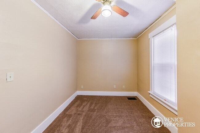 Building Photo - 4 Bedroom on OSU Campus