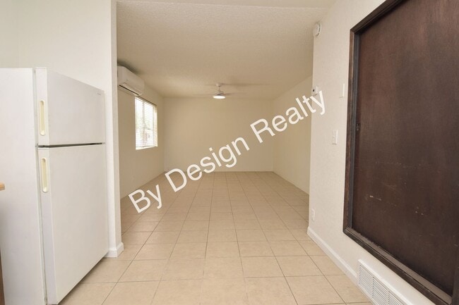 Building Photo - Updated 2 Bed 1 Bath Duplex with Fresh Paint, Ductless Heating/Cooling and Private Yard