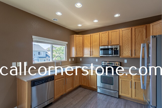 Building Photo - 4394 Crow Creek Dr