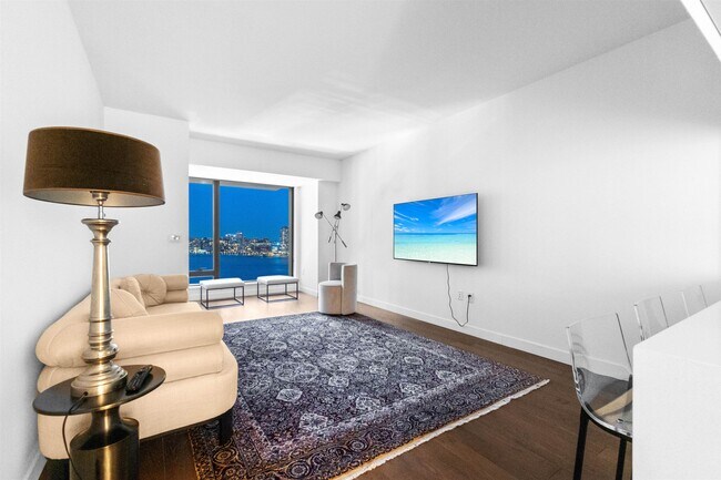 Building Photo - 99 Hudson St