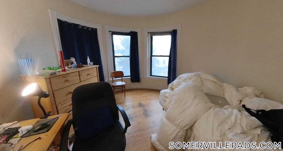 Building Photo - 40 Cedar St