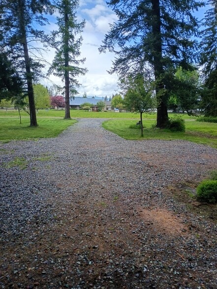 Building Photo - 14 Wapiti Way