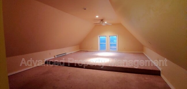 Building Photo - 1425 N 47th St