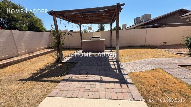 Building Photo - 4362 E Ludlow Dr