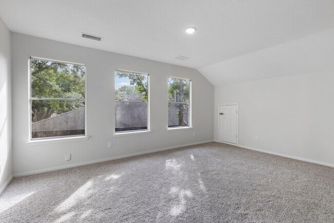 Building Photo - 1815 Moston Dr