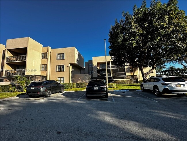 Building Photo - 10625 SW 112th Ave