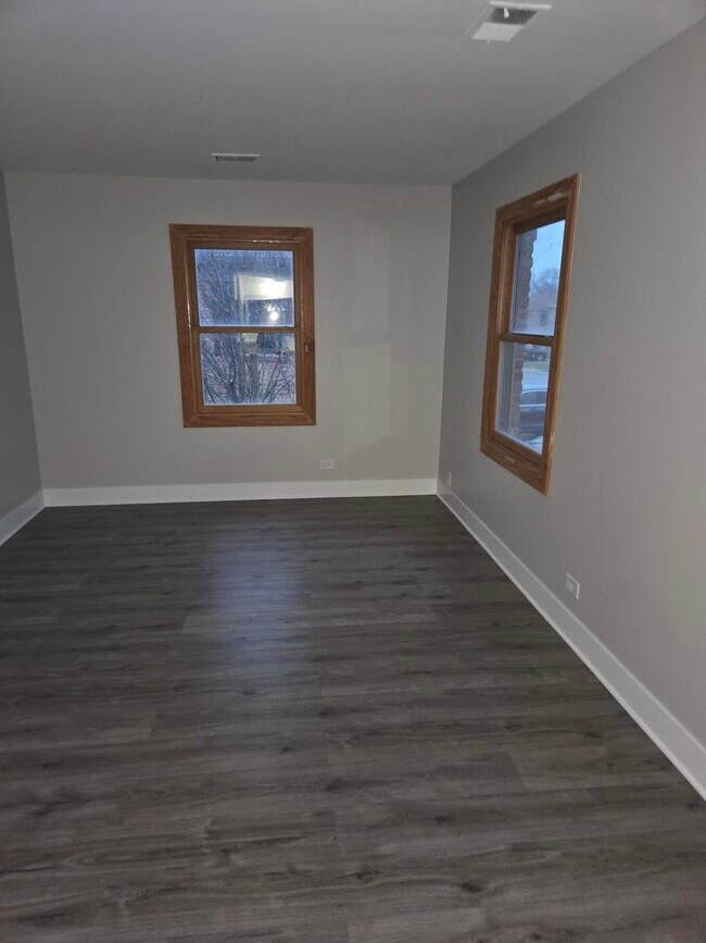 Building Photo - 1808 Fayette Walk