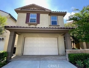Building Photo - 825 Parisa Pl