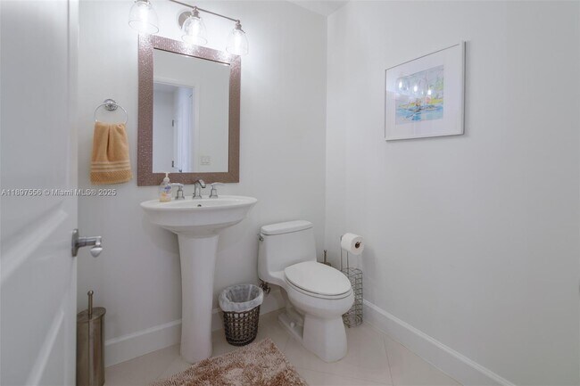 Building Photo - 1945 S Ocean Dr