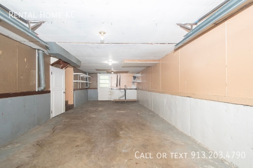 Building Photo - 7939 Robinson St