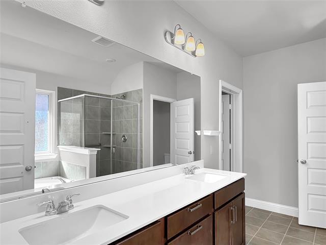 Building Photo - 3828 PEARLWOOD Rd