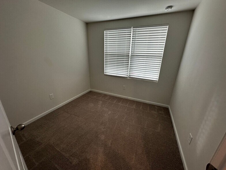 Building Photo - 24 Tidworth Dr