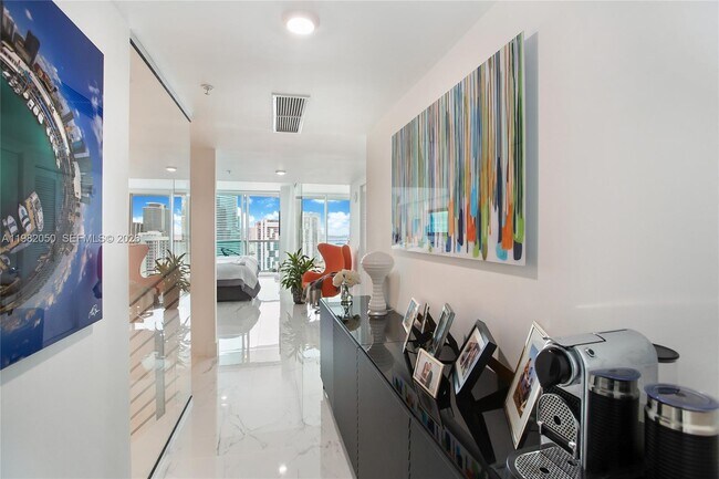 Building Photo - 41 SE 5th St