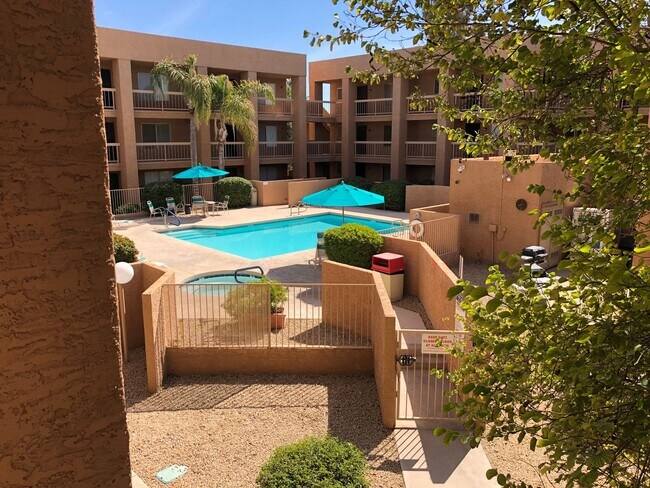 Building Photo - 2 Bed 2 Bath near Old Town Scottsdale