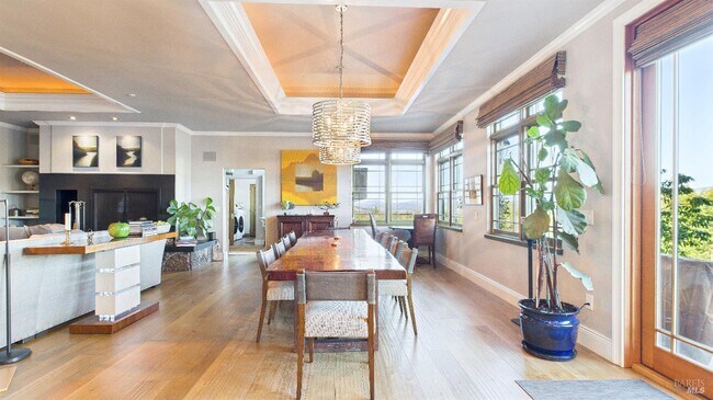 Building Photo - 3225 W Dry Creek Rd