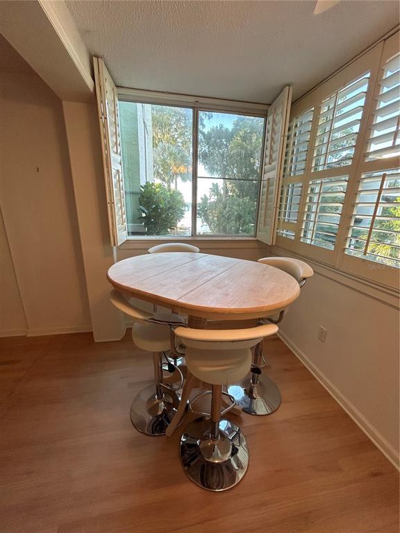 Building Photo - 690 Osceola Ave