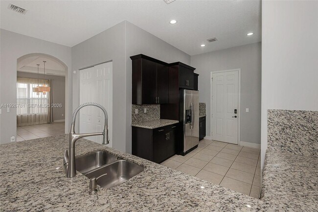 Building Photo - 3320 NW 84th Way