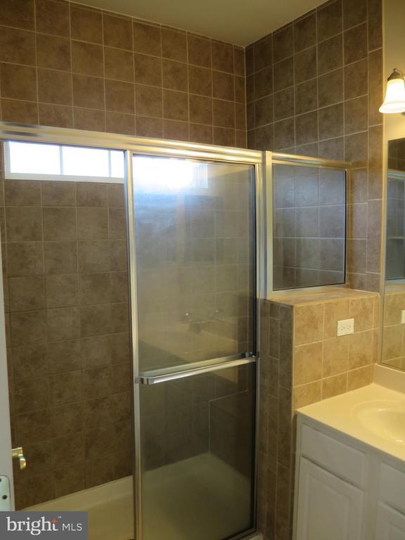 Building Photo - 7017 Little Thames Drive