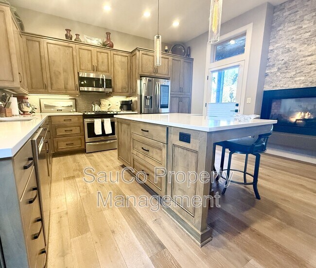 Building Photo - 52327 Ashley Ct