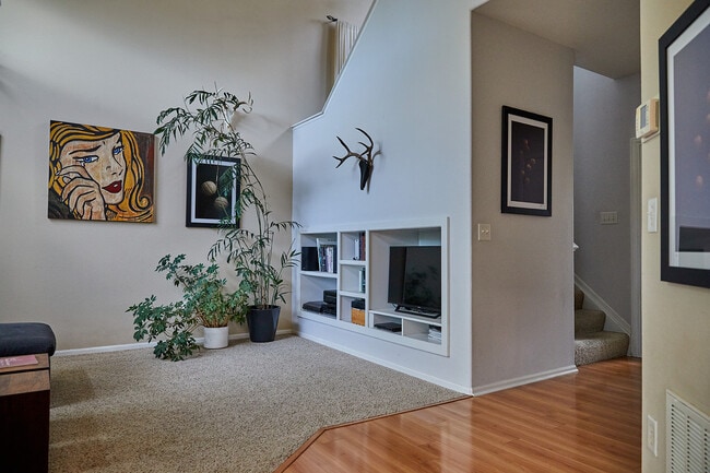 Building Photo - 3809 Rannoch St