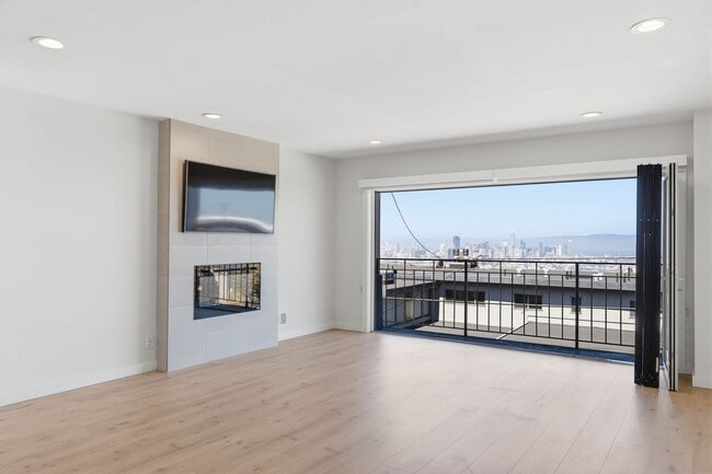 Building Photo - 32 Perego Terrace