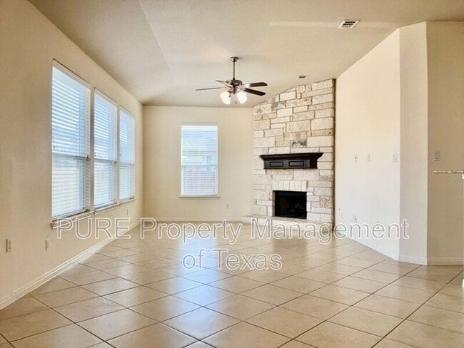 Building Photo - 2946 Todd Tr