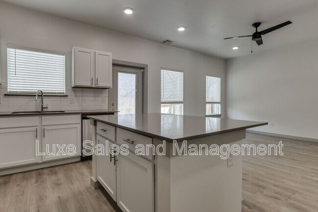 Building Photo - 7907 NW 135th Terrace