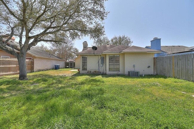 Building Photo - 7126 Windbrook Ln