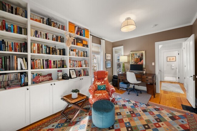 Building Photo - 40 Mead St