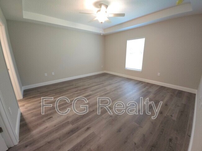 Building Photo - 10254 N Langdon Rd
