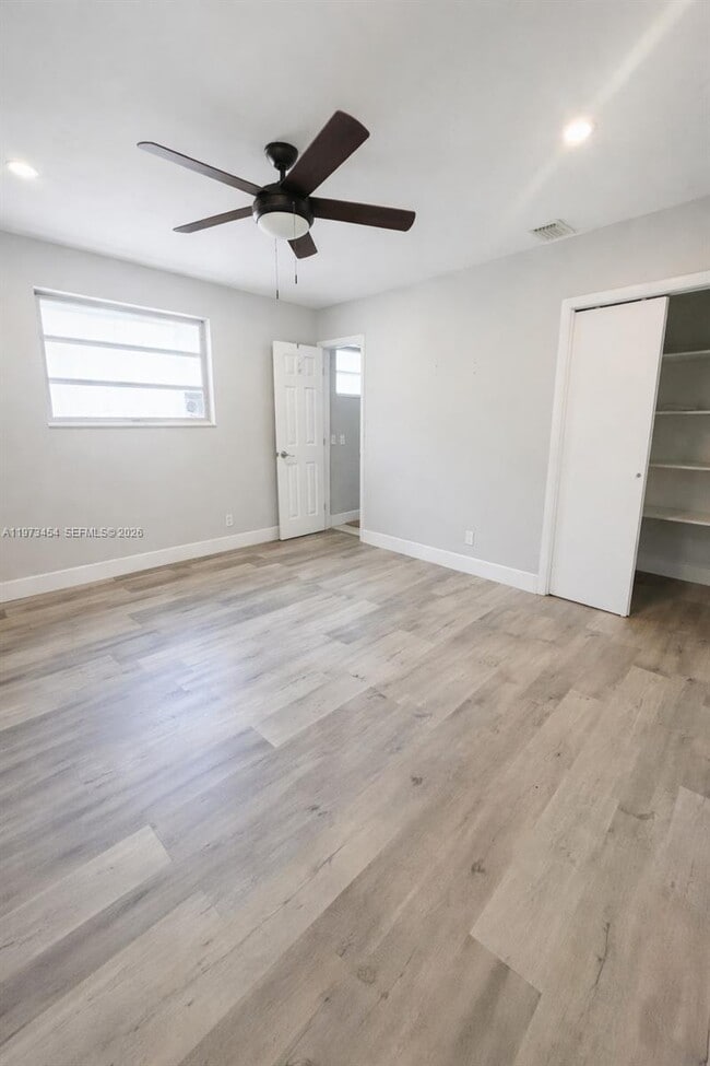 Building Photo - 2632 Madison St