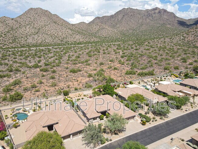 Building Photo - 11050 E Verbena Ln
