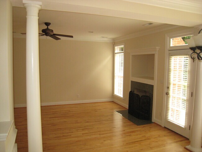 Building Photo - 101b Meadowbrook Rd