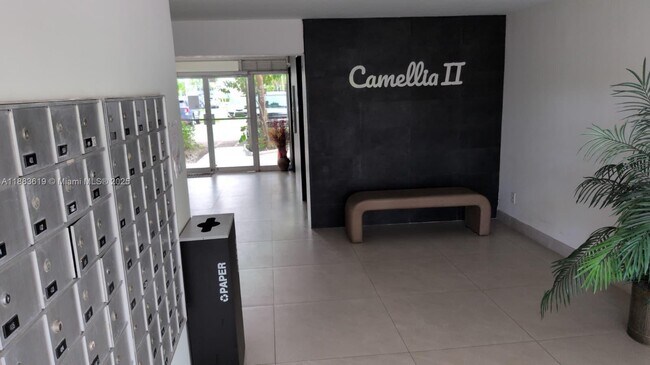 Building Photo - 1780 NE 191st St