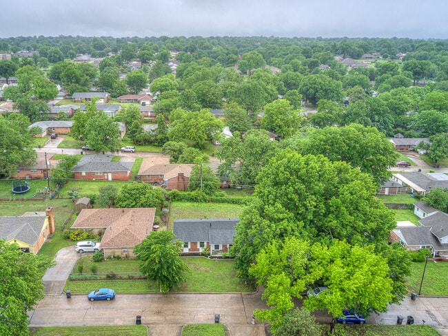 Building Photo - 4729 Baylor Dr