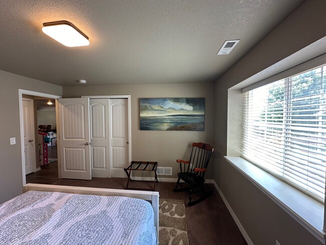 Building Photo - 8075 Cinnamon Ct