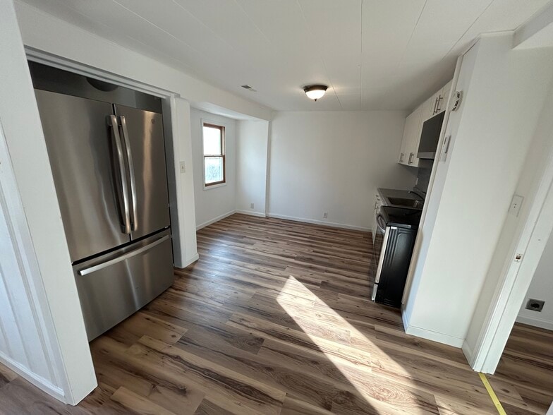 Building Photo - 515 W Vine St