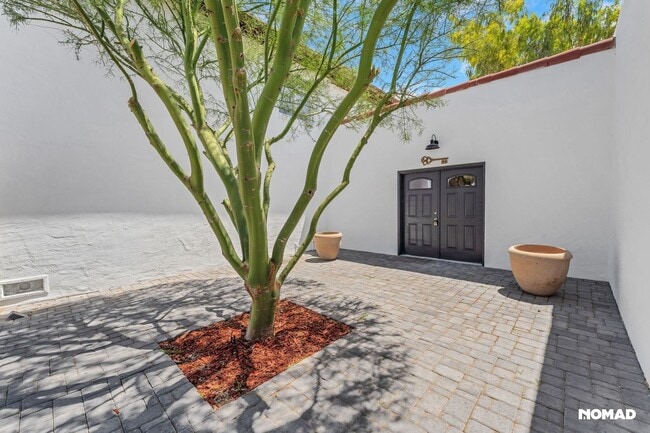 Building Photo - 2 Spacious Primary suites Townhome in Tempe