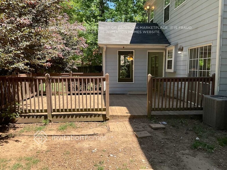 Building Photo - 5755 Woodstone Dr